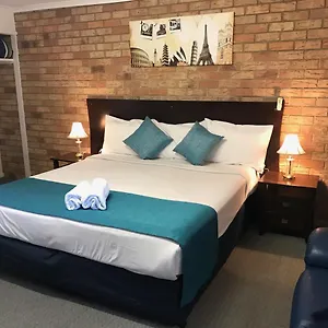 Kipparing Village 3* Redcliffe